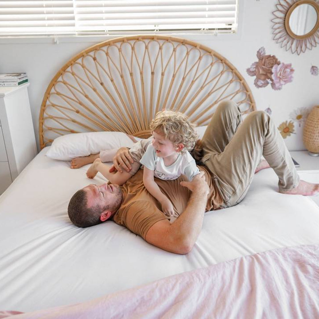 Conni Premium waterproof mattress protector - with Micro plush technology - King single ( white or charcoal )