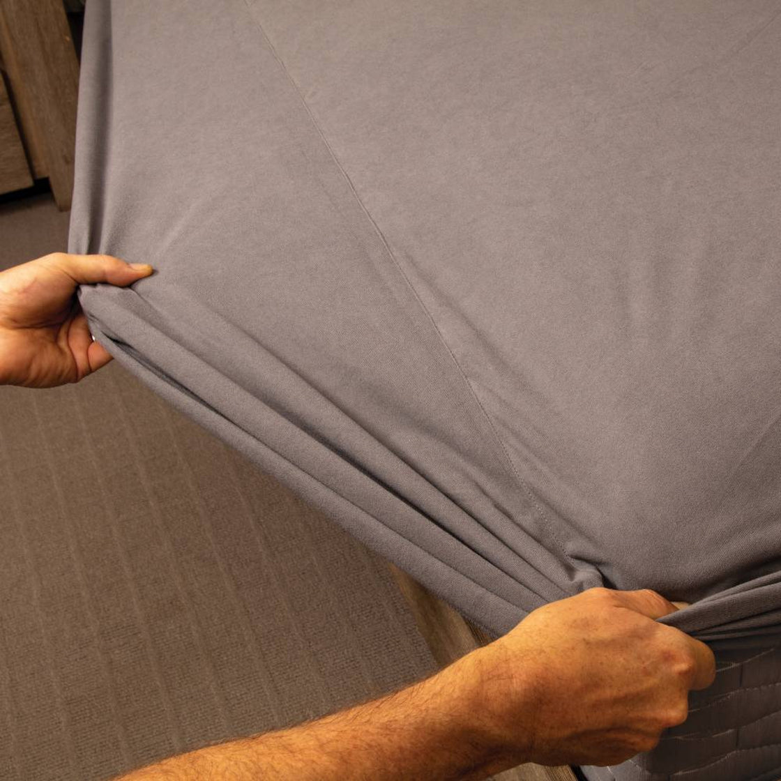 Conni Premium waterproof mattress protector - with Micro plush technology - King single ( white or charcoal )